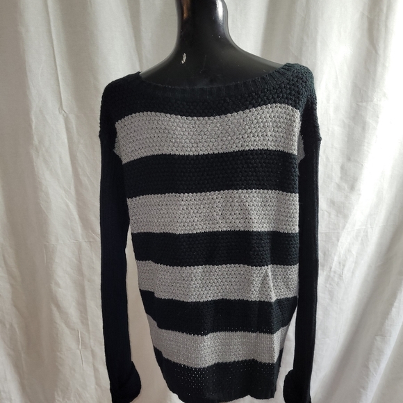 Xl bluenotes sweater - Picture 2 of 2